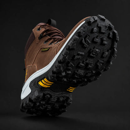 Botas Cat Raptor de moda de KaJota, estilo todo terreno, con suela resistente y diseño robusto para actividades al aire libre.