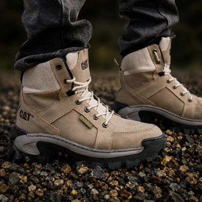 Botas Cat Raptor para todo terreno de moda, en color negro, con suela resistente y diseño robusto de la marca KaJota.